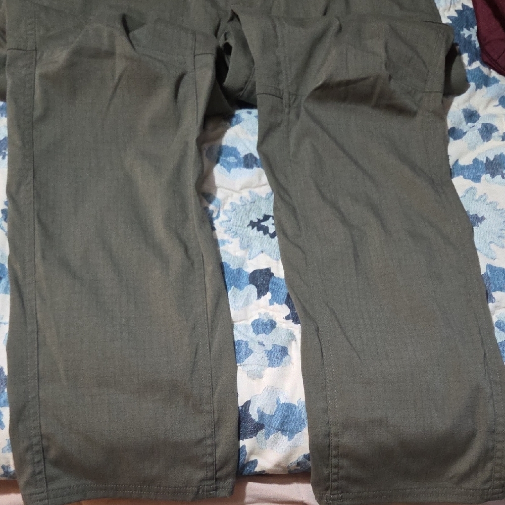 **NWOT** Under Armour Men's TACTICAL  Enduro Cargo Pants - Picture 5 of 6